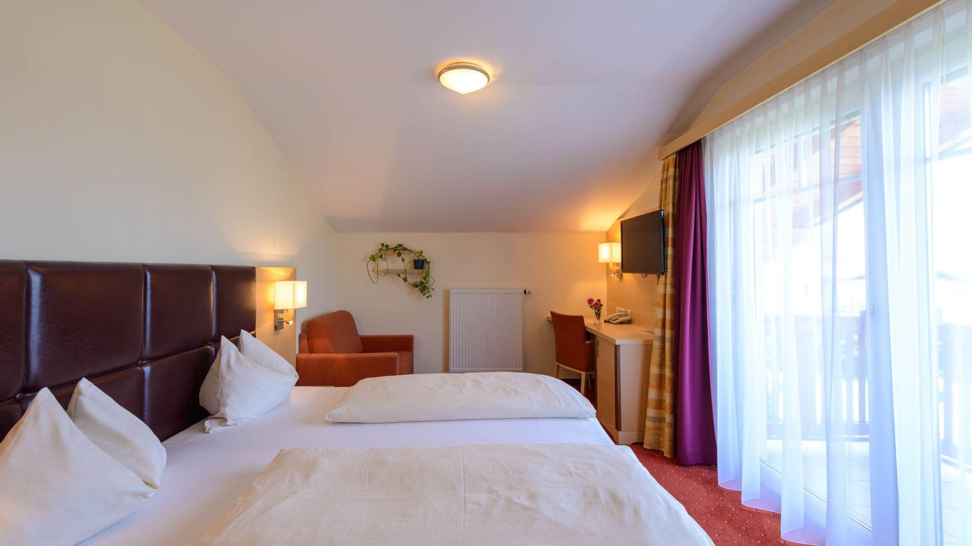 Doppelzimmer mit Balkon in Salzburg Sommerfestspiele Stadtnähe