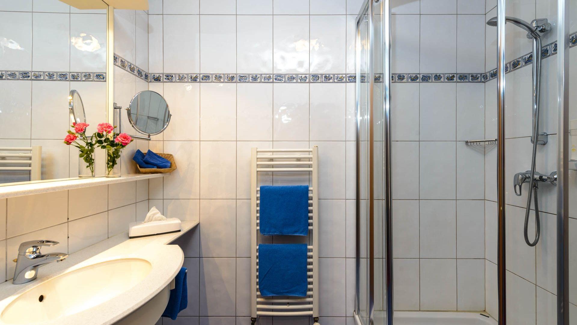 günstiges Zimmer mit Dusche und WC in Salzburg Hotel Himmelreich